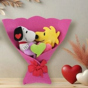Peanuts Snoopy and Woodstock Valentines Plush Bouquet